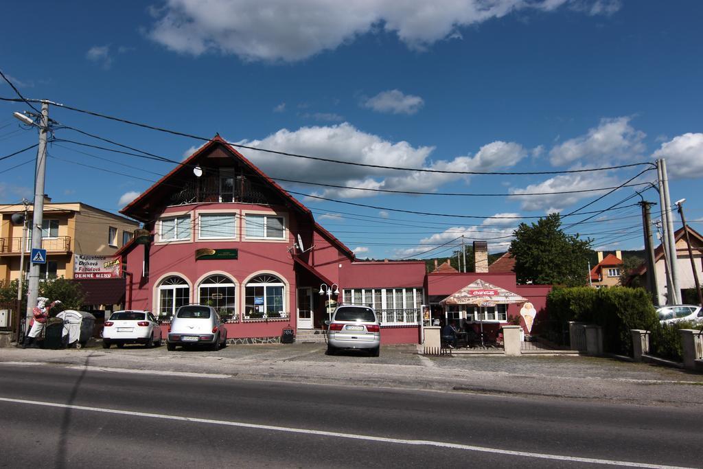 Rudolf Bed & Breakfast 2*